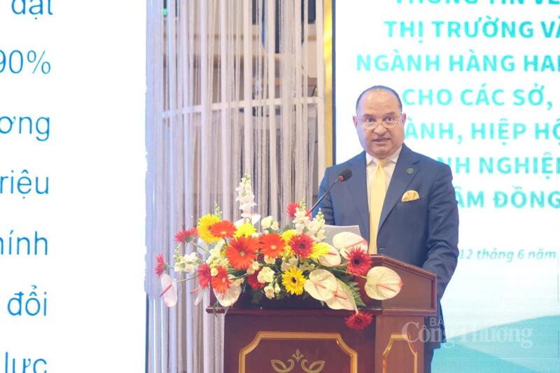 Ngài Thamer Mohammed A. Algosaibi, Đại sức đặc mệnh toàn quyền Ả-rập Xê-út tại Việt Nam phát biểu tại hội thảo. Ảnh: Lê Sơn