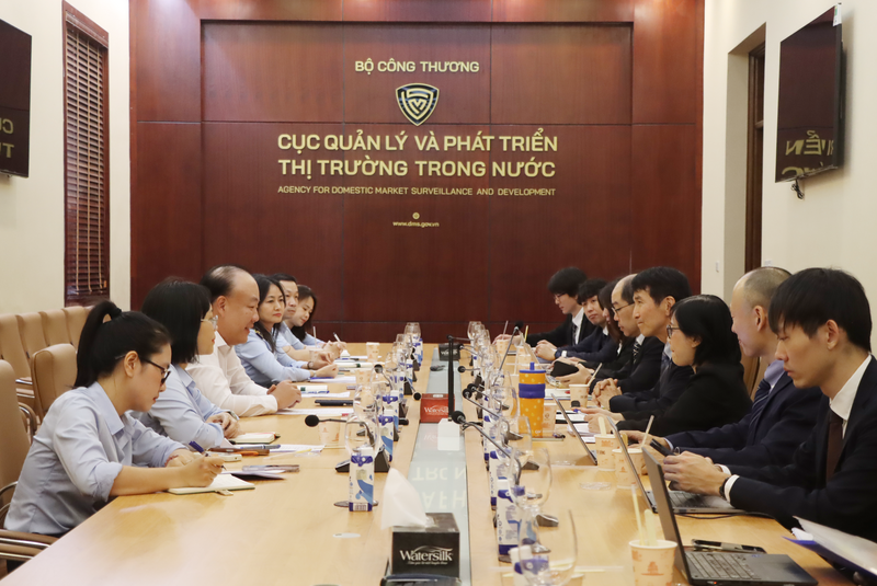 Cục Quản lý và Phát triển thị trường trong nước (Bộ Công Thương) vừa có buổi làm việc với Cơ quan Sáng chế Nhật Bản (JPO). Ảnh: Quyên Lưu