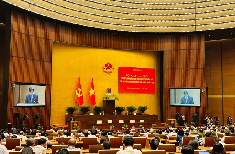 Đồng chí Nguyễn Duy Ngọc nêu rõ qua 1 năm vận hành mô hình mới đã khẳng định tính ưu việt so với mô hình cũ, thể hiện tính đúng đắn, là bước phát triển về lý luận và thực tiễn - Ảnh: VGP/Nhật Bắc
