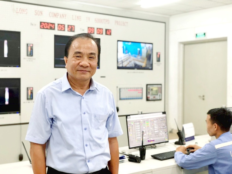 Ông Trương Văn Lợi, Giám đốc phụ trách sản xuất của nhà máy Xi măng Long Sơn. Ảnh: Hùng Mạnh