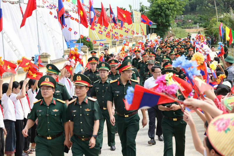 Không khí chương trình Giao lưu hữu nghị biên giới Việt Nam - Lào sáng nay, ngày 9/7 tại tỉnh Bo-ly-khăm-xay, nước Cộng hòa Dân chủ Nhân dân Lào. Ảnh: Tiến Dũng