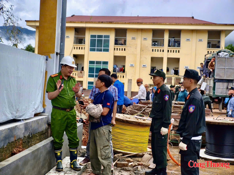 Đại tá, Phó Giám đốc Công an tỉnh Lai Châu Phạm Hải Đăng trực tiếp kiểm tra, chỉ đạo tại Công trình Trường phổ thông nội trú liên cấp TH&THCS xã Pa Tần.