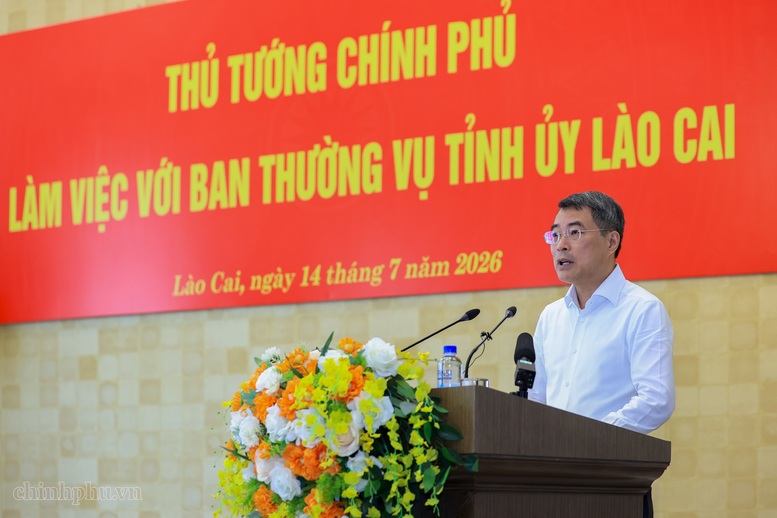 Thủ tướng Chính phủ Lê Minh Hưng ghi nhận, đánh giá cao và biểu dương sự nỗ lực, những kết quả quan trọng bước đầu mà Đảng bộ, chính quyền, nhân dân các dân tộc tỉnh Lào Cai đạt được thời gian qua - Ảnh: VGP/Nhật Bắc