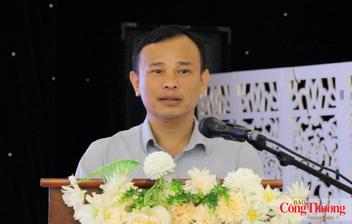 Ông Nguyễn Đình Kha, Phó Giám đốc Sở Công Thương Gia Lai phát biểu khai mạc.