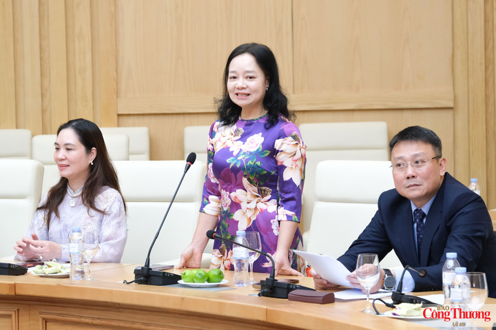 Cục trưởng Cục Khoa học, Công nghệ và Chuyển đổi số Nguyễn Thị Lâm Giang phát biểu.